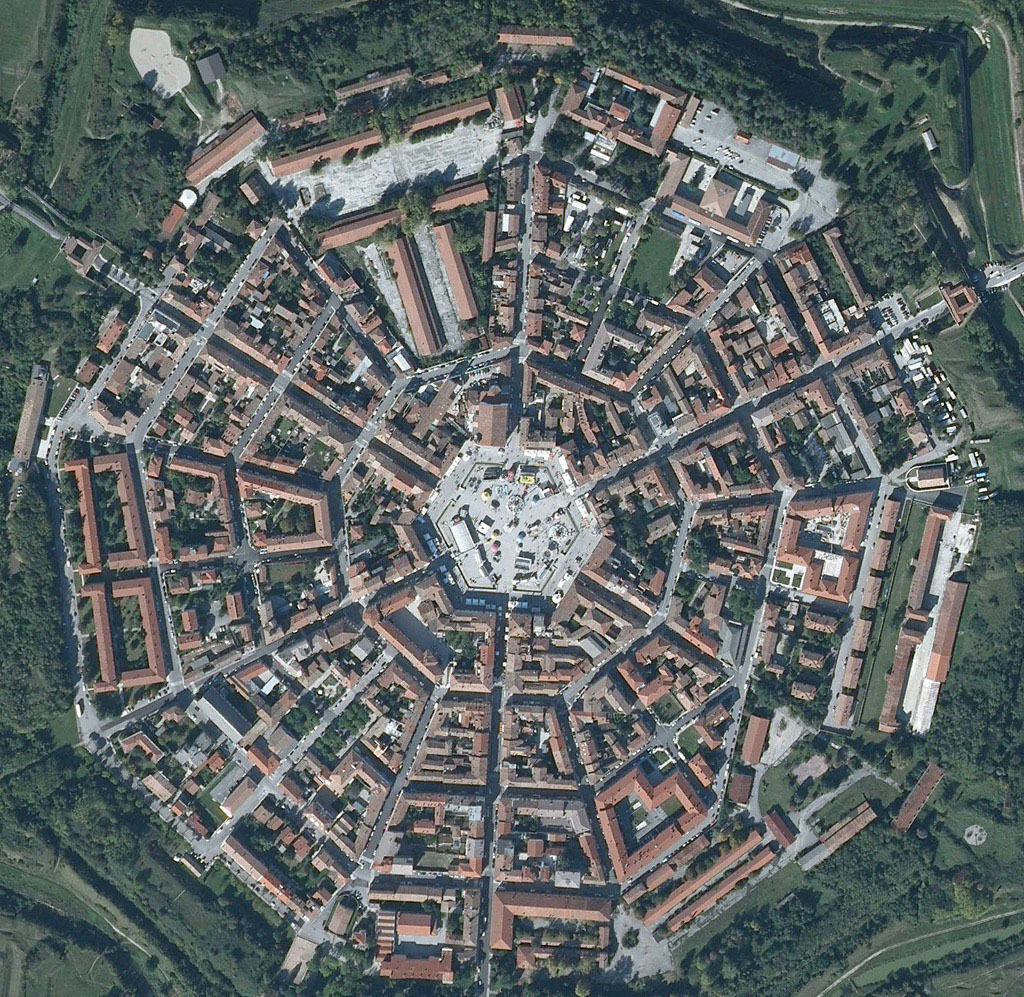 Пальманова - симметричный город-крепость в Италии