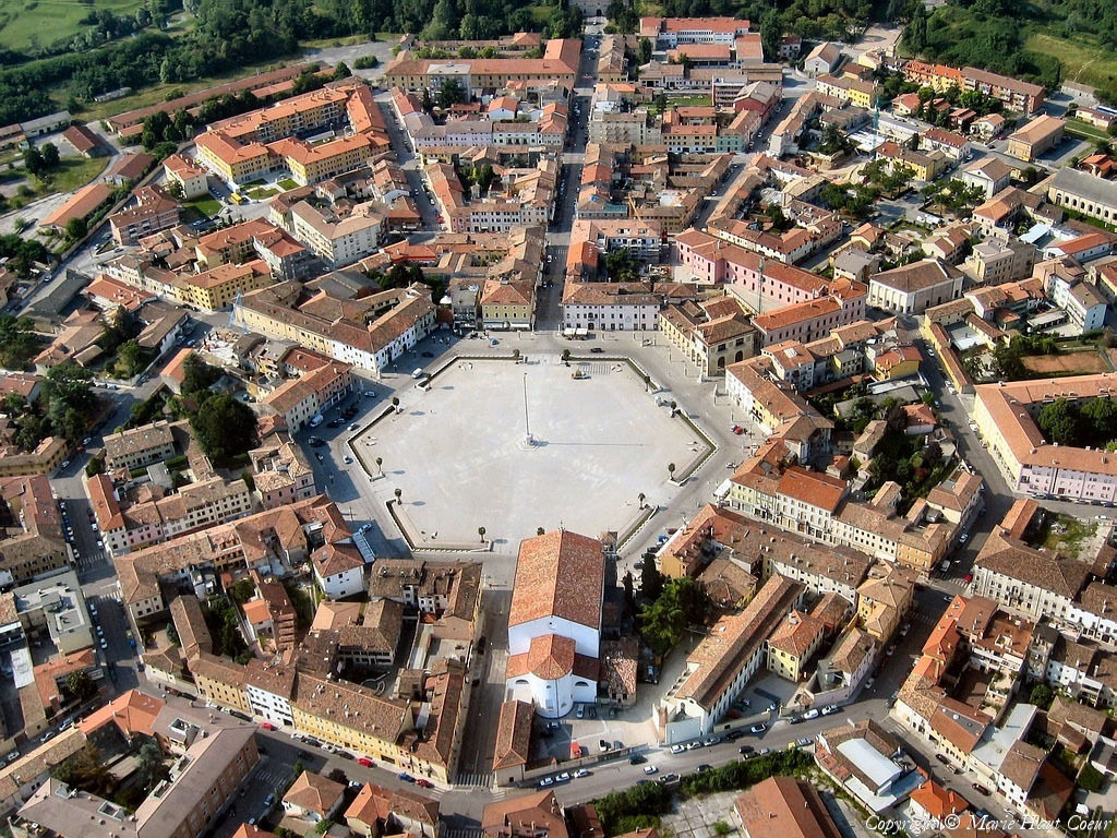 Пальманова - симметричный город-крепость в Италии