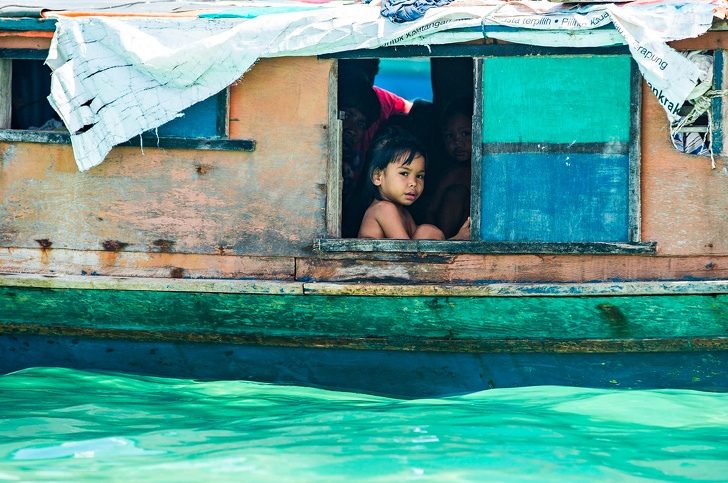 Шесть фактов о жизни морских цыган — исчезающего народа, крайне редко выходящего на сушу