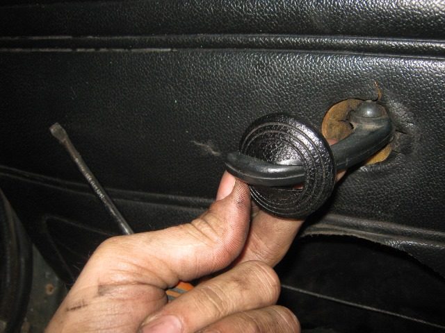 Замена дверной обшивки на автомобиле ВАЗ