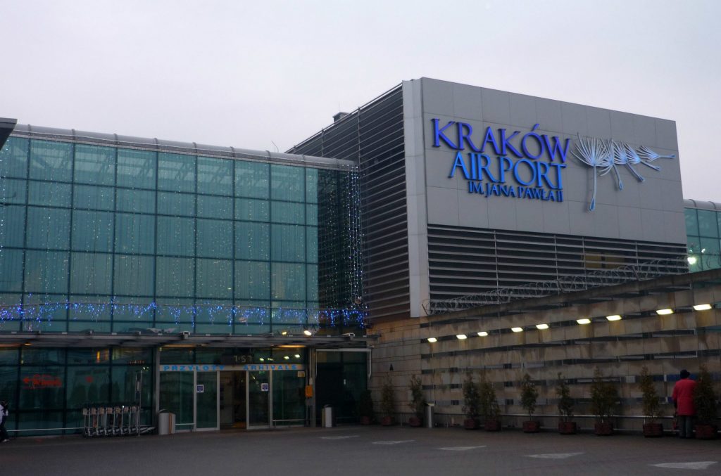 Аэропорты, названные в честь знаменитостей