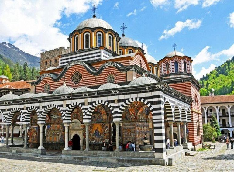 Рильский Монастырь в Болгарии