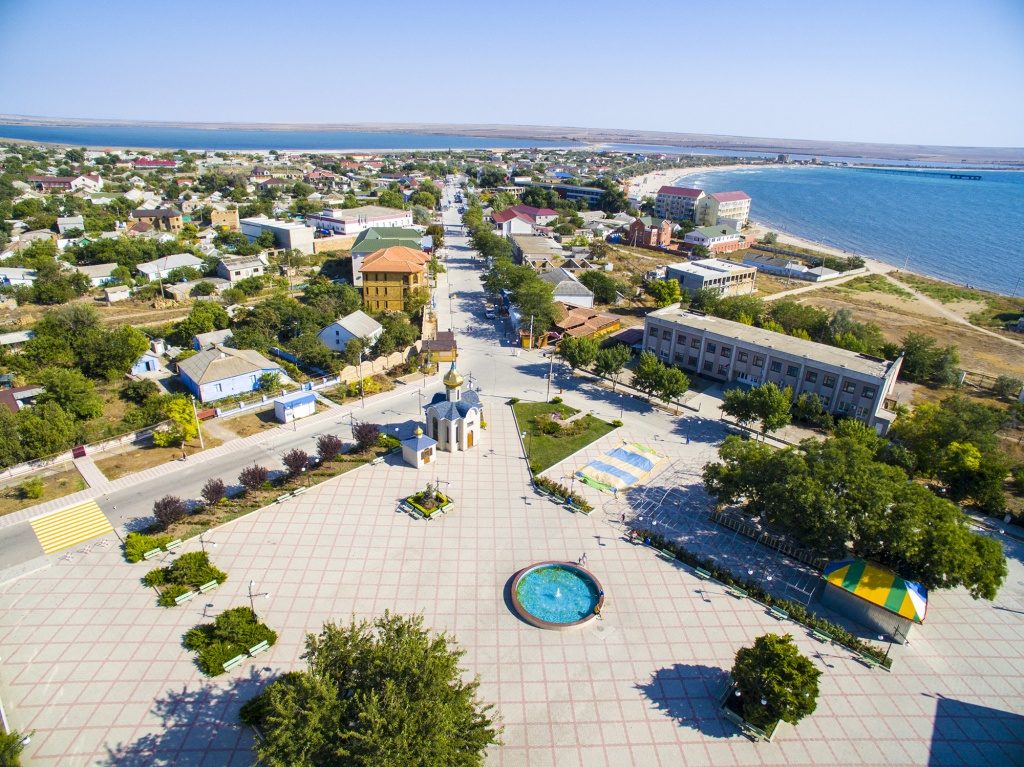 10 курортных поселков в России для экономного отдыха на море