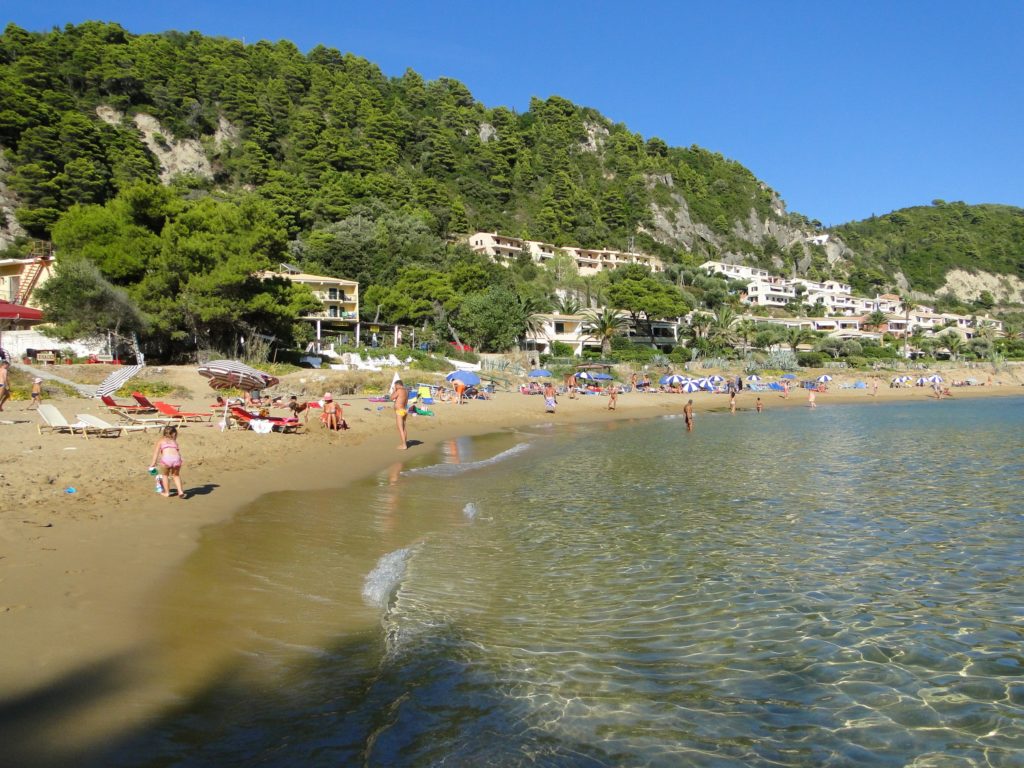 5 потрясающих пляжей Греции, которые туристы незаслуженно обходят стороной