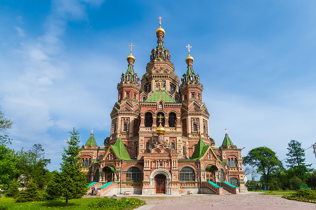 Топ-5 российских городов с самыми красивыми храмами