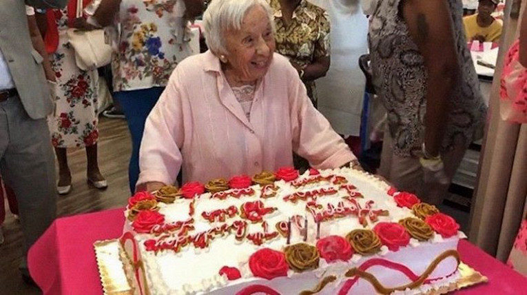 Никаких мужчин: 107-летняя жизнерадостная бабушка назвала секрет долголетия 