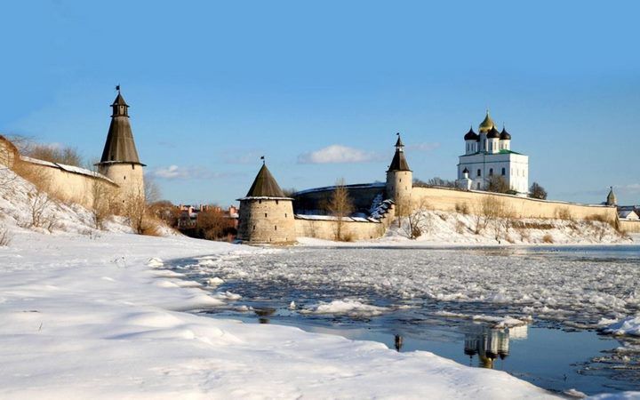 Готовим сани осенью: топ-5 лучших новогодних туров по России