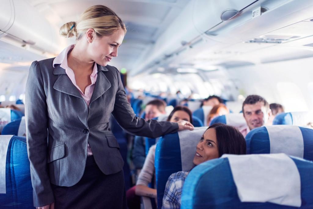 На что стюардессы обращают внимание, когда вы садитесь в самолет