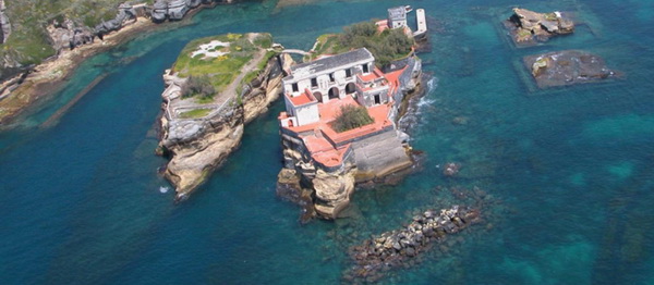 Проклятый итальянский остров: история Гайола