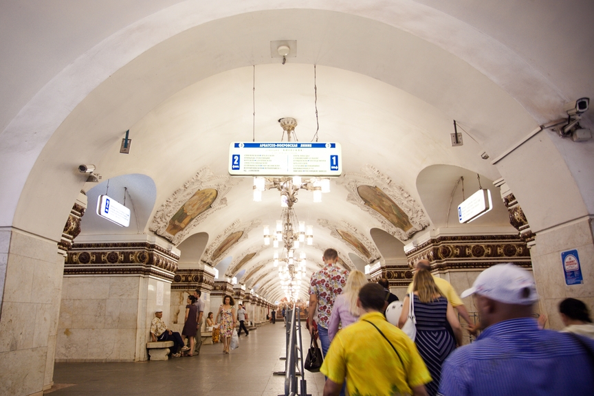 10 самых красивых станций метро Москвы
