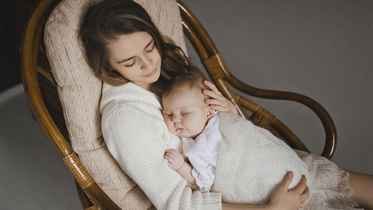 3 эмоции мамы, которые гарантированно влияют на сон ребенка