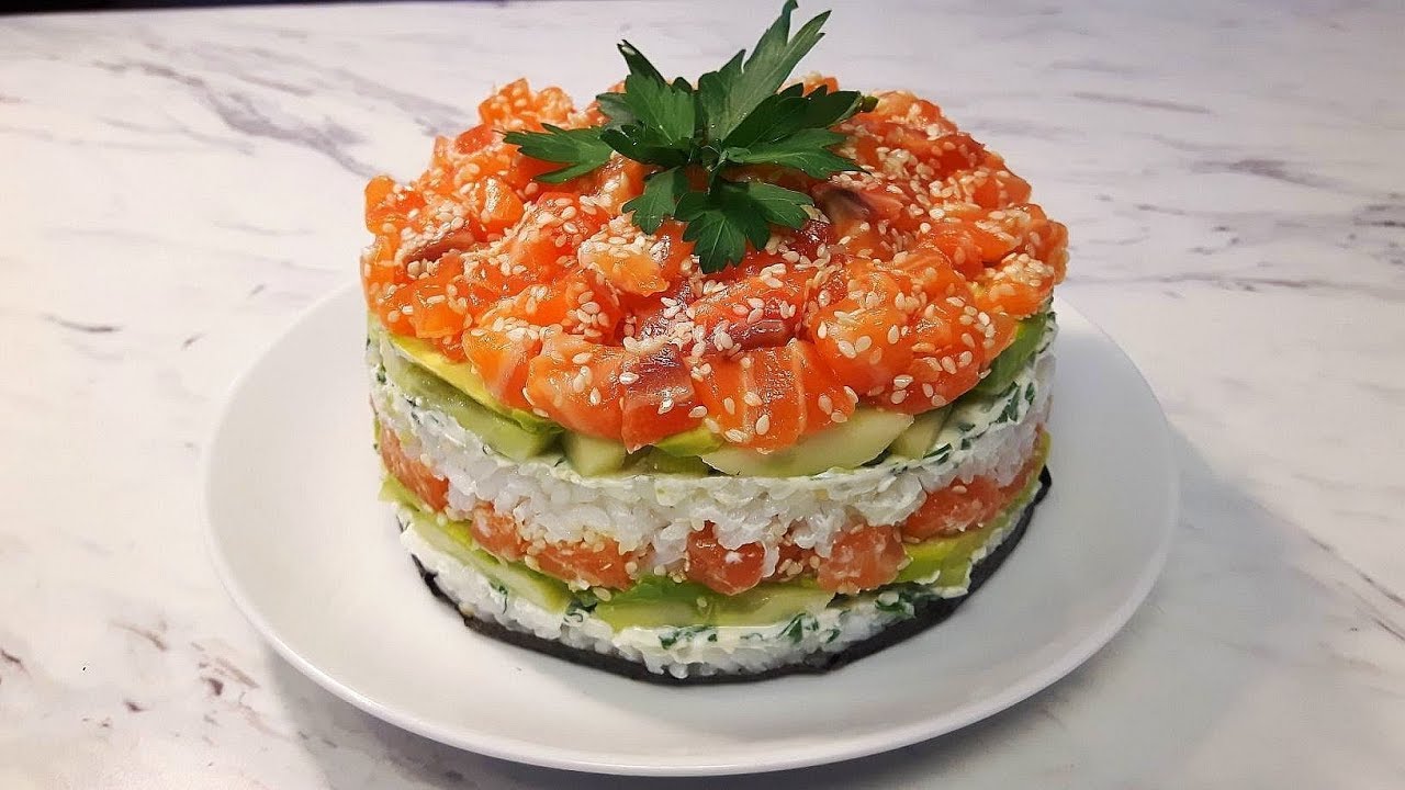 Салат-суши с слабосоленым лососем
