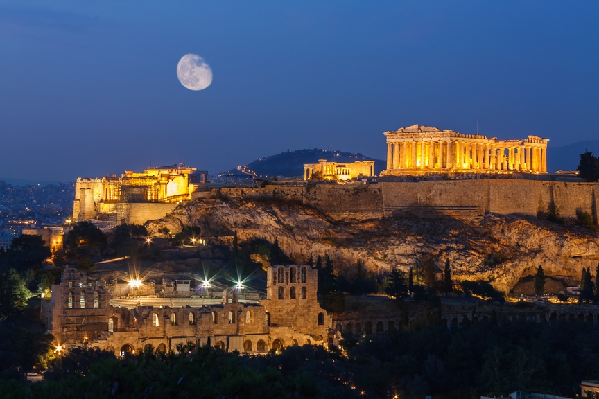Греция или Кипр: куда поехать этим летом