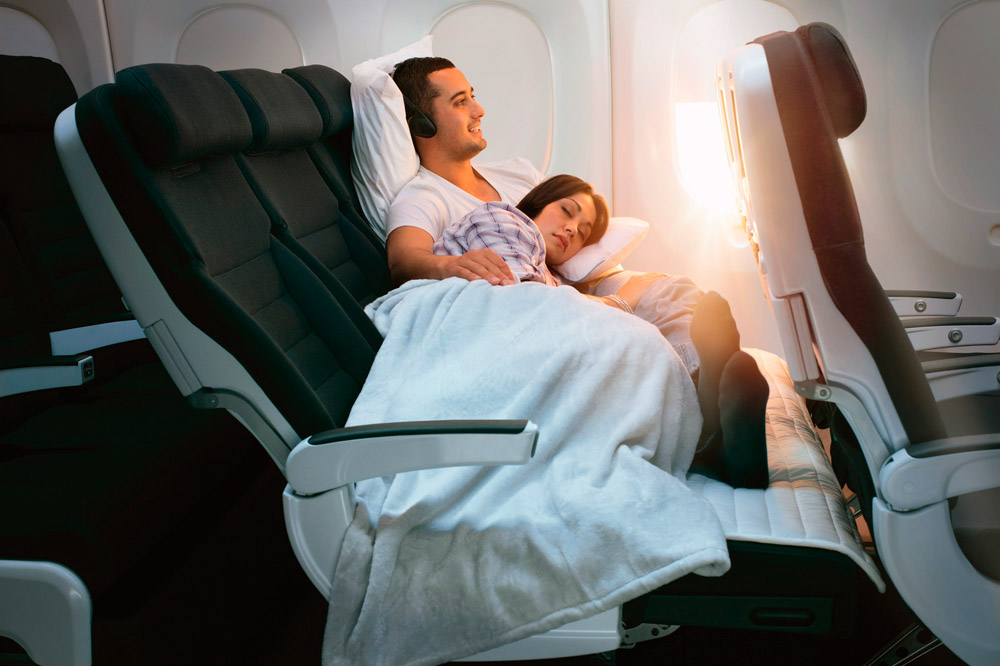 Лайфхак: как спать в самолете