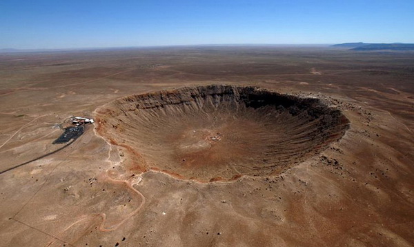 Следы падения крупнейшего метеорита – Аризонского