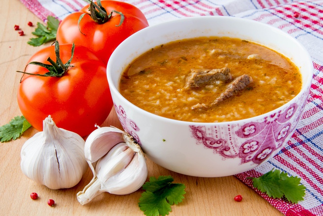 Суп харчо с помидорами