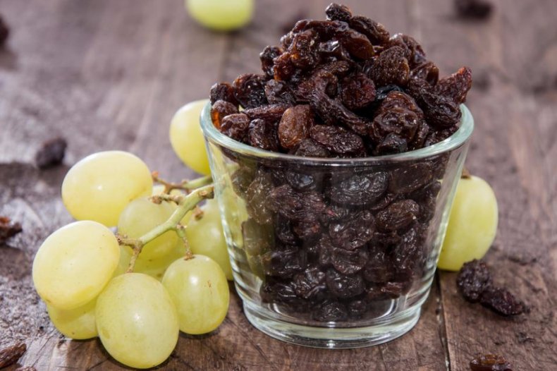 Как сушить виноград на изюм в домашних условиях?