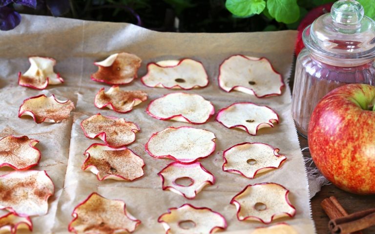 Как сушить яблоки в домашних условиях без духовки?