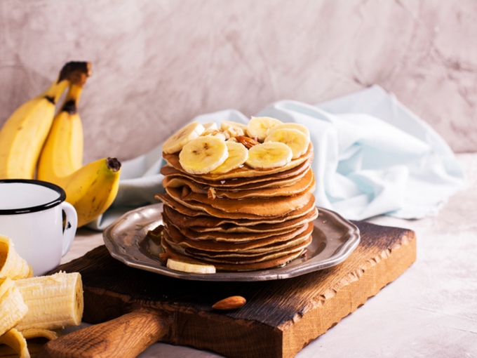 Крутая идея для завтрака: панкейки с бананом