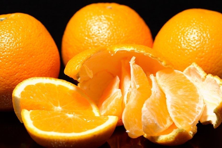 Чем вывести пятна от апельсина в домашних условиях?