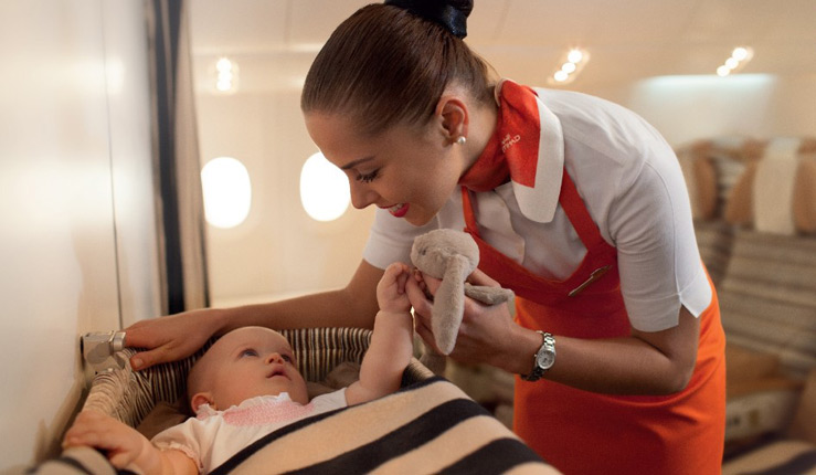 Как вести себя в самолёте с маленьким ребёнком – пять советов