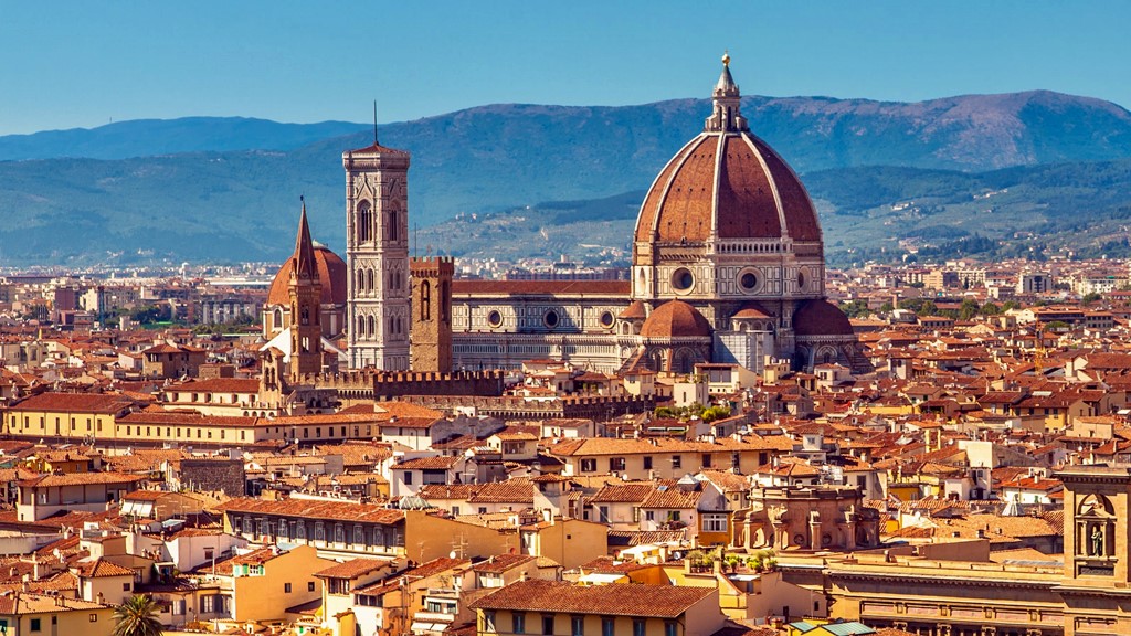 Во Флоренции за еду на улице с туристов могут взыскать до 500 евро штрафа