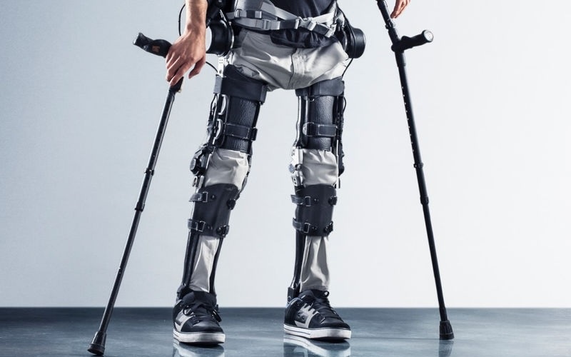 Автоматизированные штаны помогут ходить людям, имеющим паралич нижних конечностей