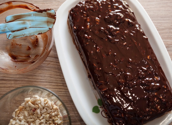 Торт "Сникерс": рецепт шоколадного удовольствия