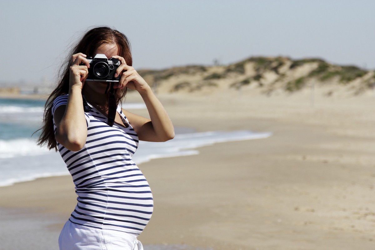 4 вещи, которые женщине нужно избегать на отдыхе во время беременности