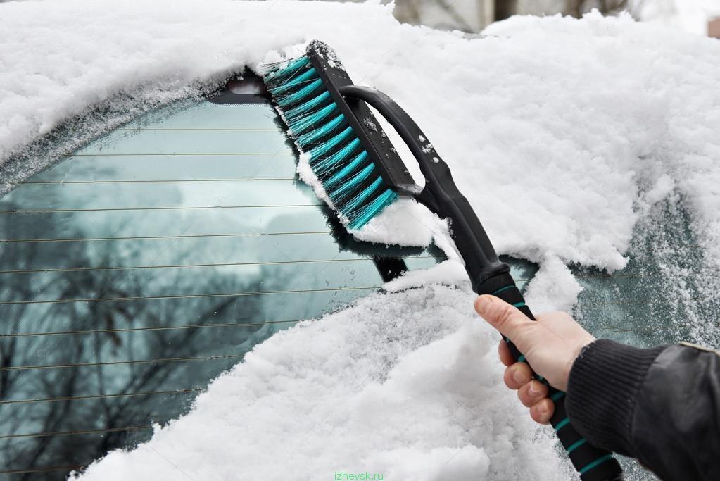 Автомобильная щетка для снега: как правильно выбрать