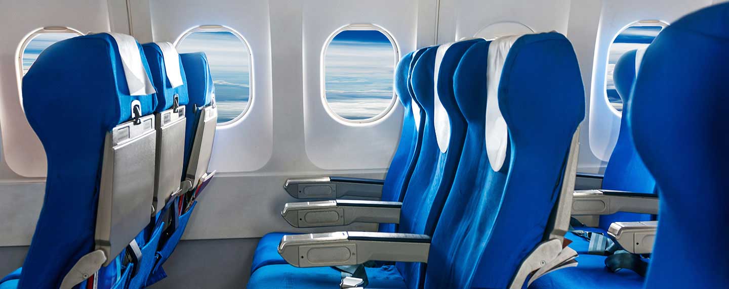 Почему кресла в самолете почти всегда синего цвета