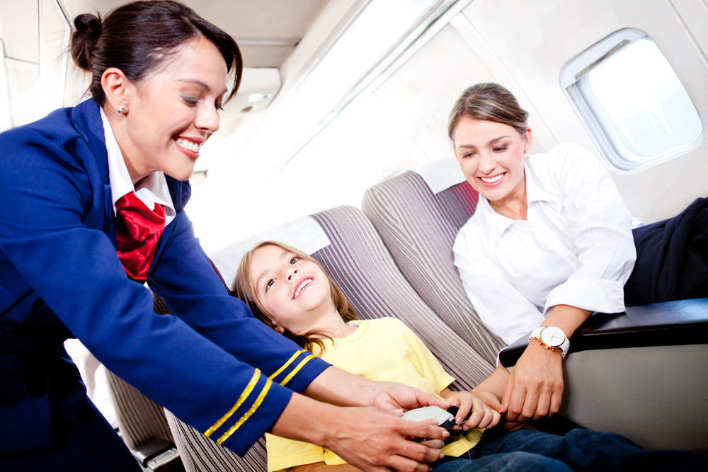 Какие опасности ждут непристегнутых пассажиров при взлете и приземлении?