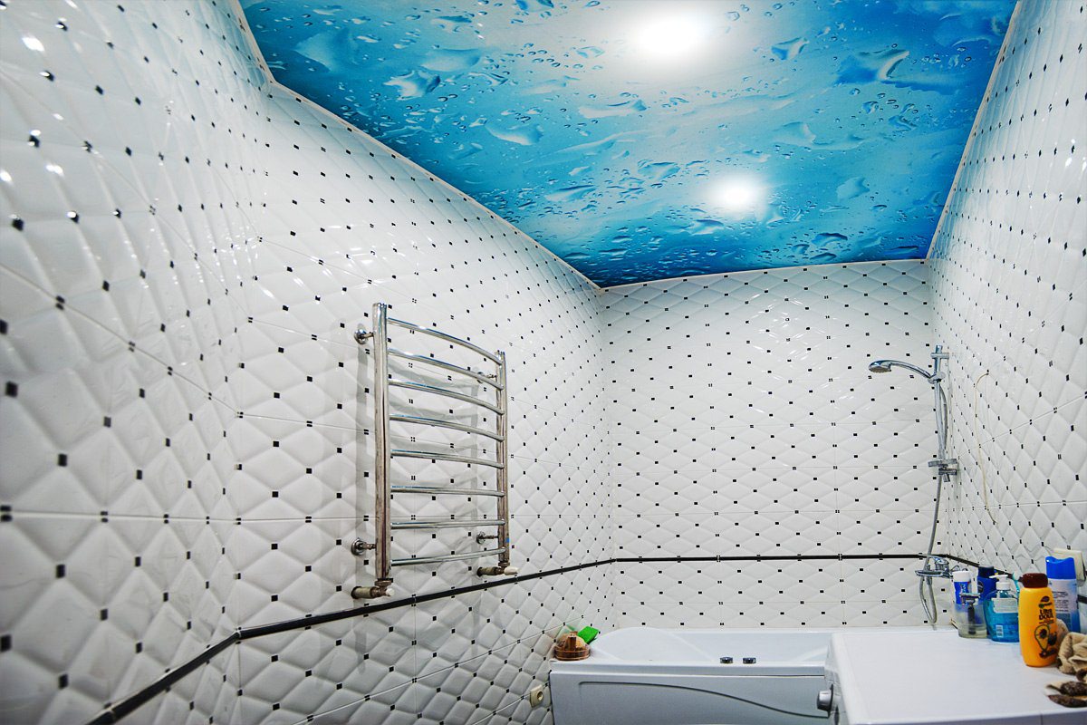 Какой потолок выбрать для ванной?