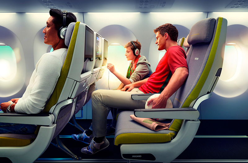 Для чего поднимают спинку кресла при взлете и посадке самолета?