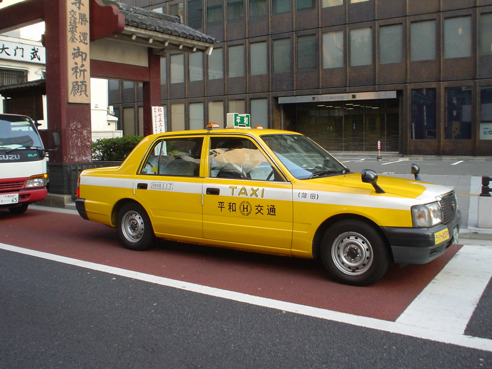 Чем такси в Японии разочаровывает путешественников