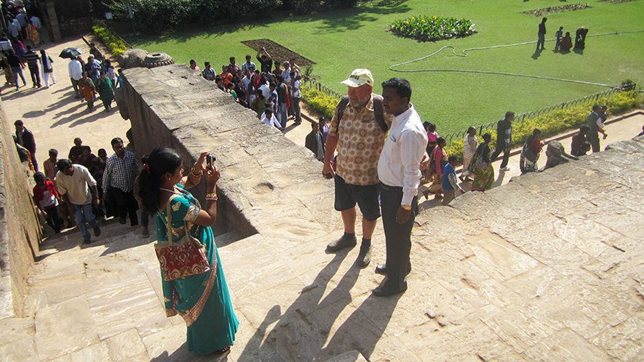 Почему в Индии любят фотографироваться с туристами?