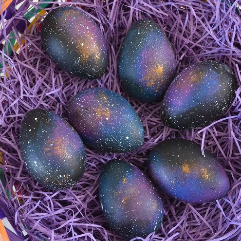 Как покрасить яйца на Пасху: космические яйца
