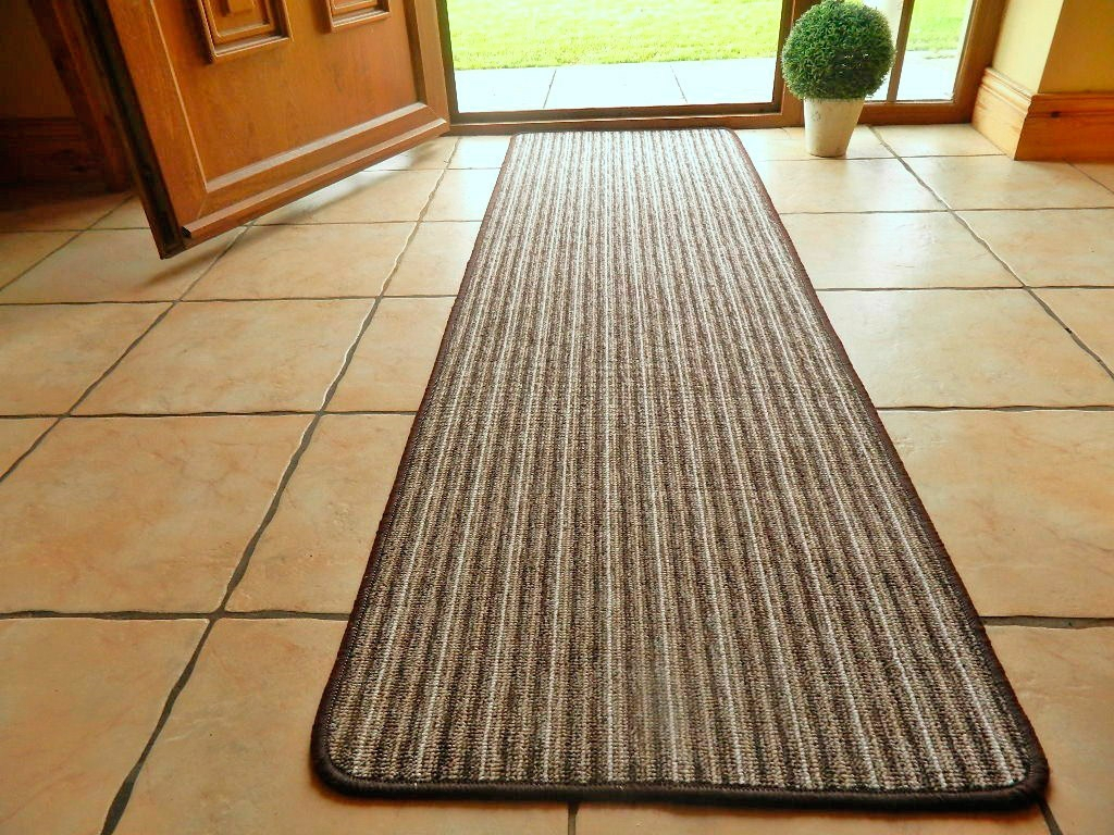 Как выбрать ковровую дорожку для разных помещений дома?