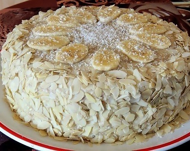 Банановый торт со сгущенкой