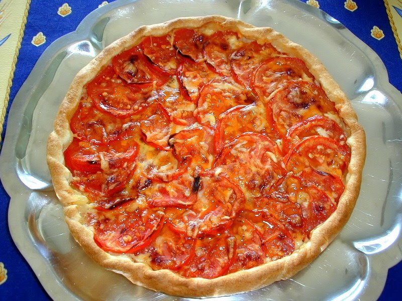 Сырно-помидорный пирог