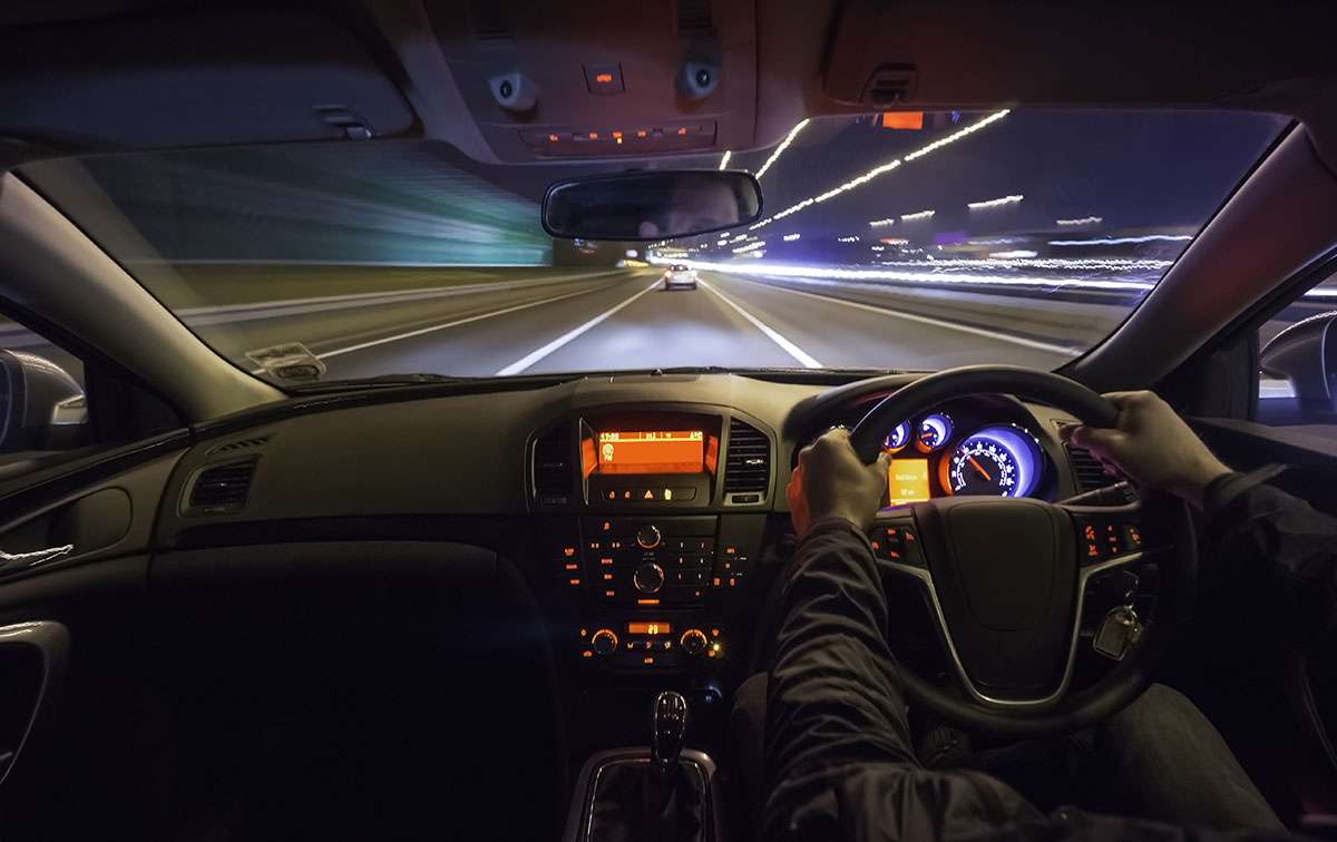 Как улучшить видимость за рулем, если ночная поездка неизбежна