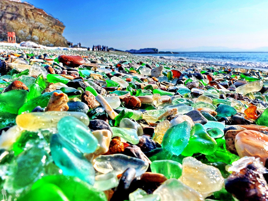 Стеклянный пляж в калифорнии