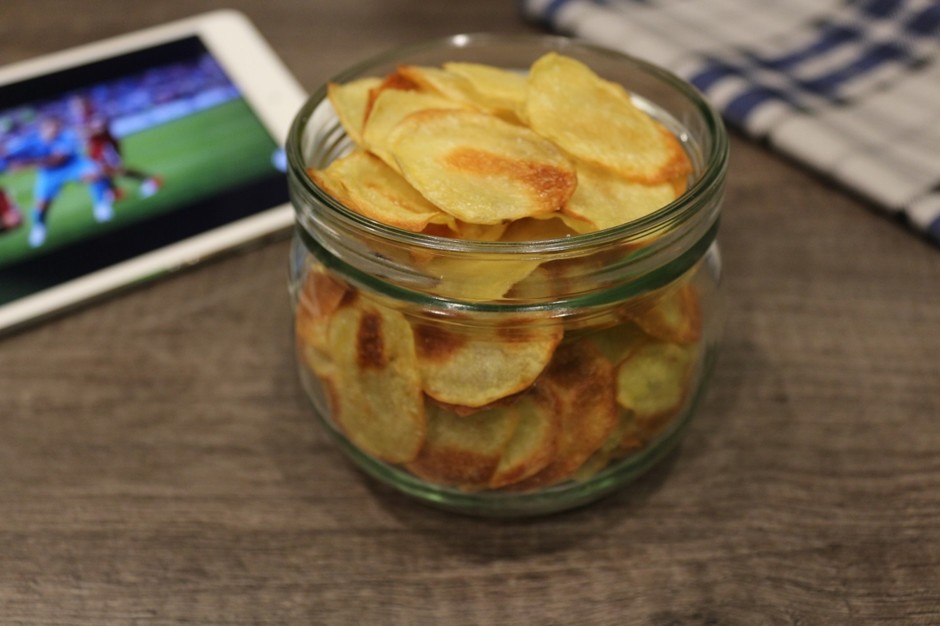 Картофельные чипсы с солью