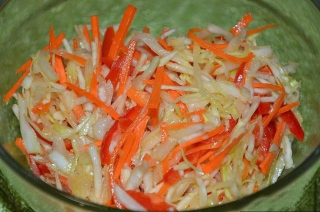 Маринованный салат из капусты