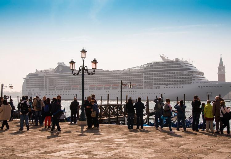 В Венеции определились с налогом на туристов, приезжающих на один день