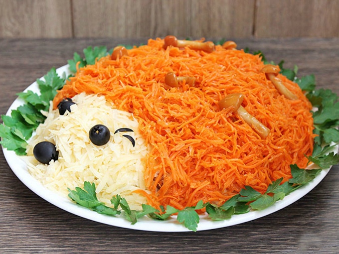 Салат с корейской морковью «Ежик»