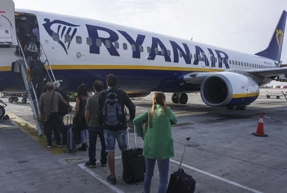 Ryanair раскрывает для туристов секрет быстрого выхода из самолета