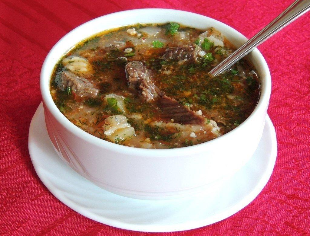 Суп с говядиной рецепты вкусные и простые. Харчо с бараниной. Хаххари Горский суп. Харчо с бараниной с ткемали. Харчо по абхазски.