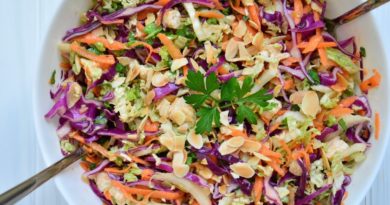 Куриный салат по-тайски с капустой и морковью