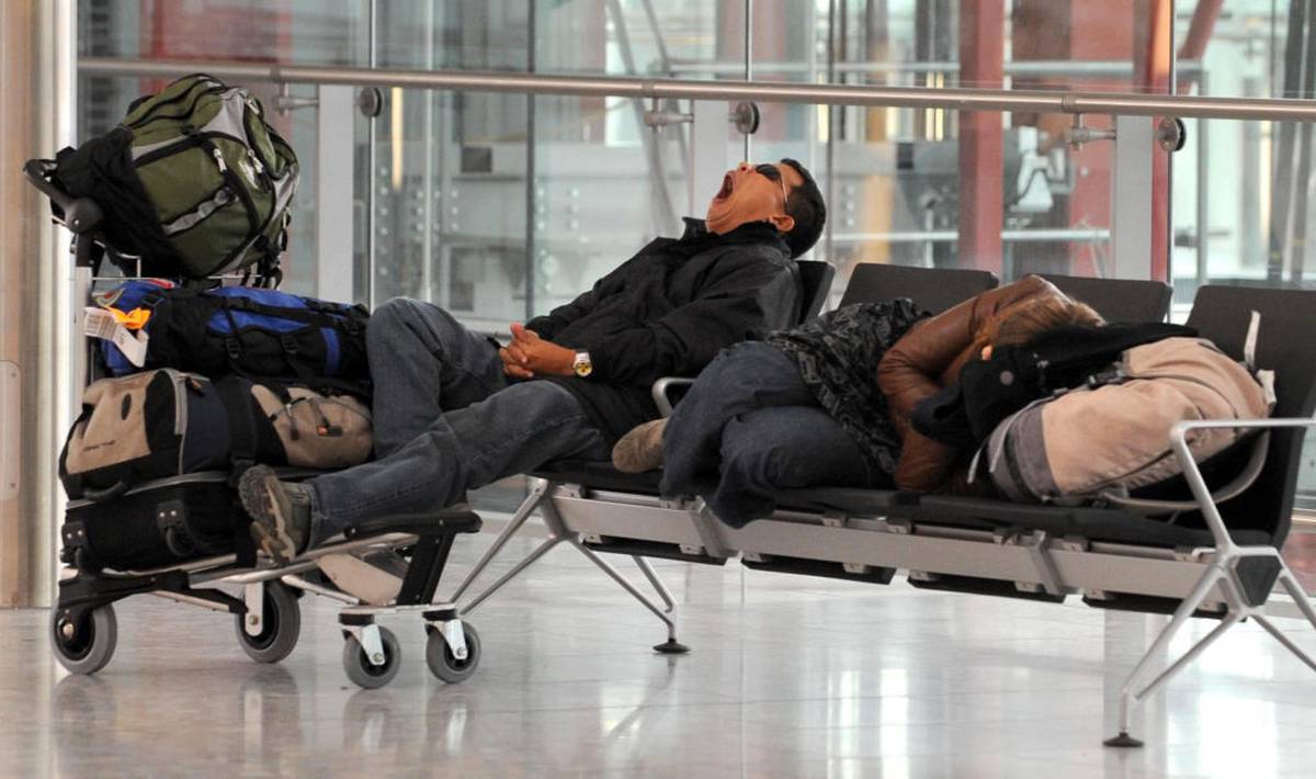 5 советов туристам, которым предстоит ночевка в аэропорту